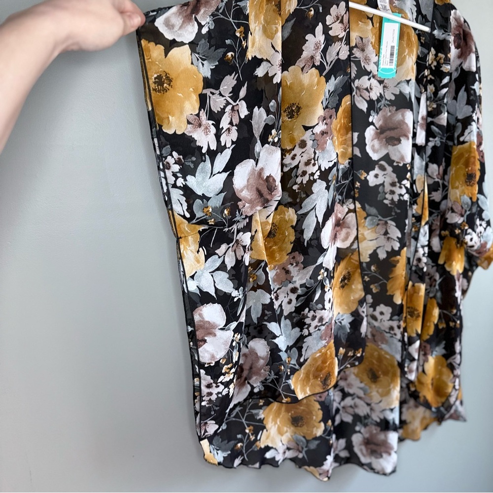 NWT! Emory Park Caley Open Front Floral Kimono - Picture 3 of 7